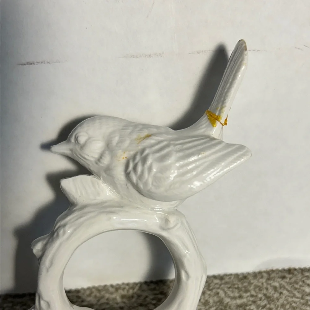 Fitz and Floyd White Ceramic Bird Napkin Ring Set of 4